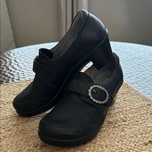 Alegria Black Heeled Shoes with Buckle, size 8 Great Condition